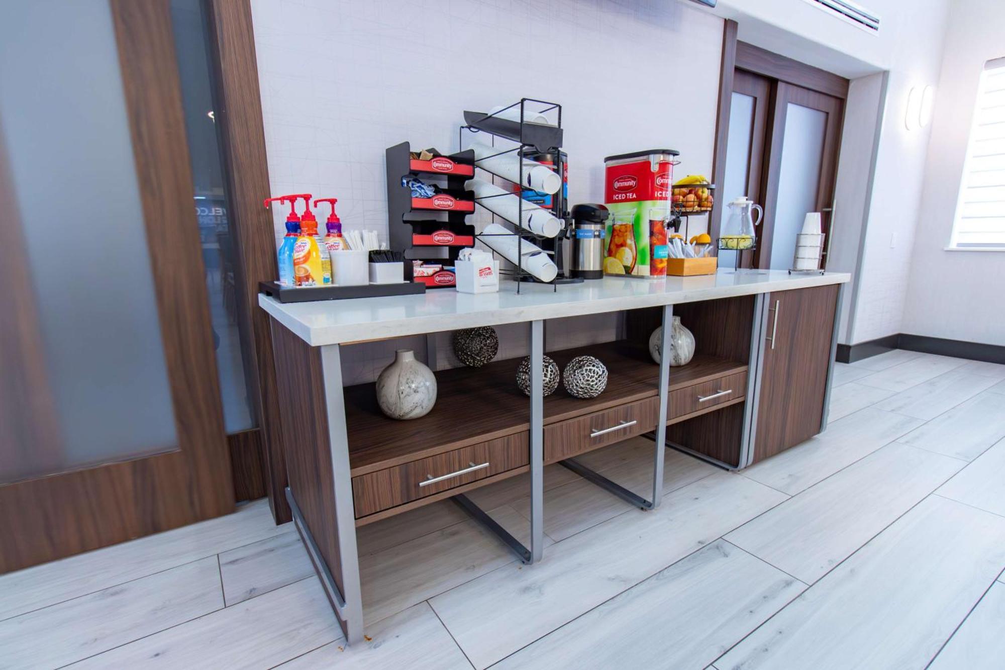Hampton Inn & Suites Denton Ngoại thất bức ảnh