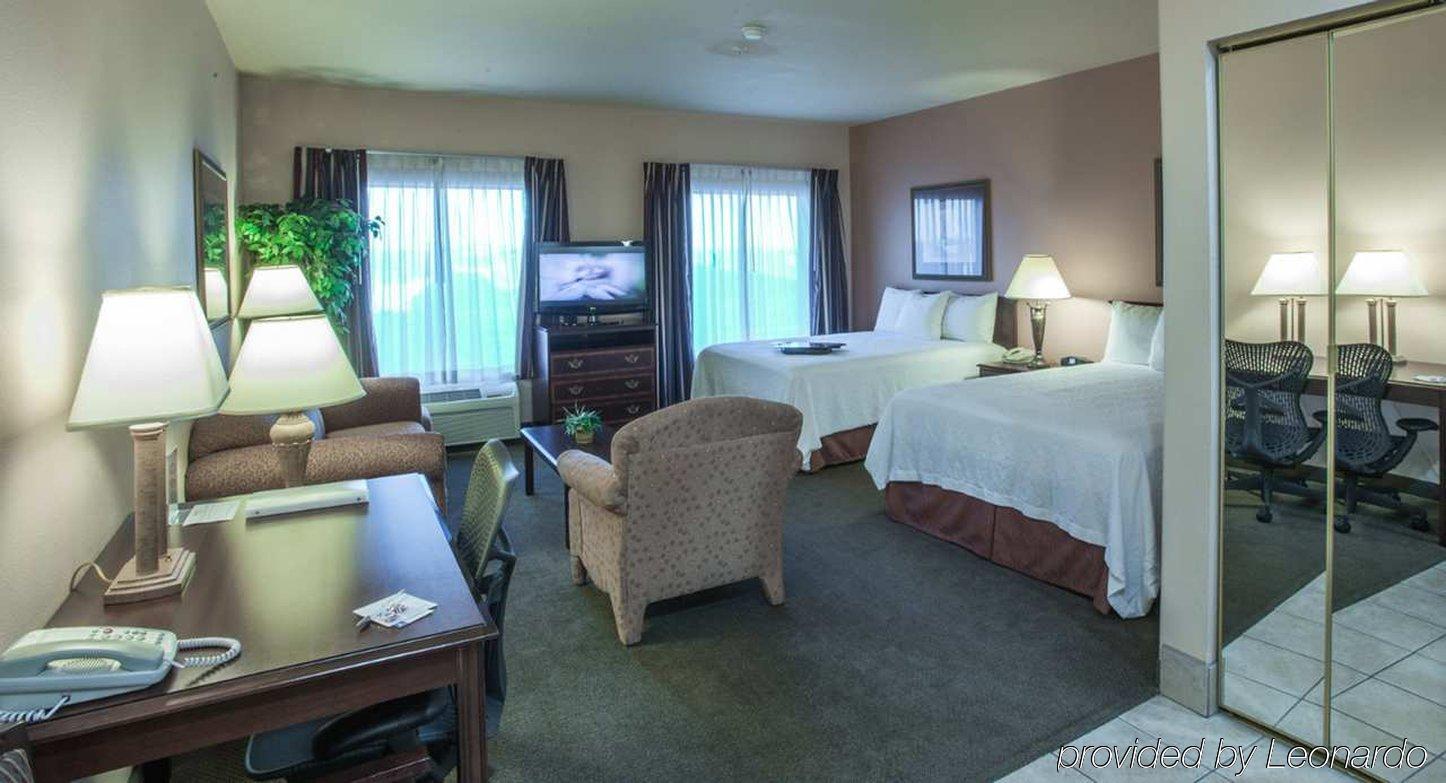 Hampton Inn & Suites Denton Ngoại thất bức ảnh
